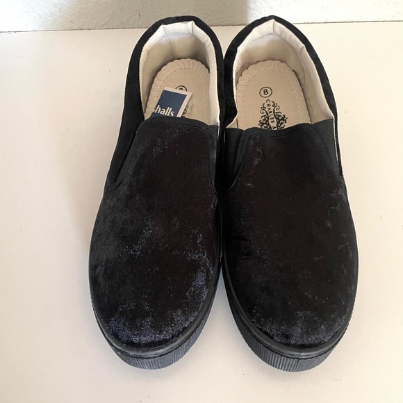 CHARLES ALBERT woman’s black slip on faux suede sneakers size- various - Picture 2 of 10